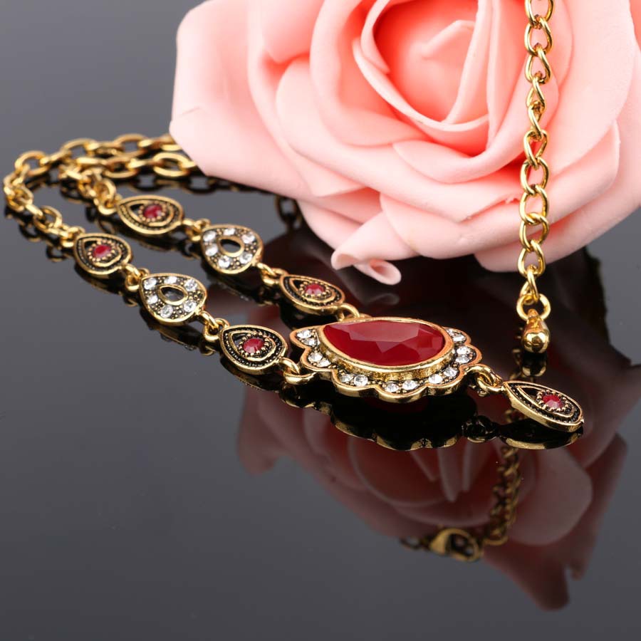 Old style deals necklace